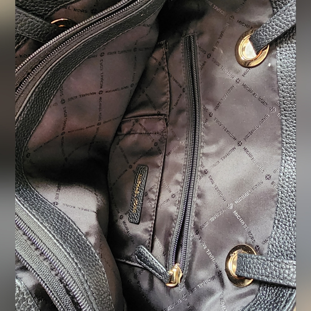 Michael Kors Jet Set Medium Tote Bag - Picture 7 of 8
